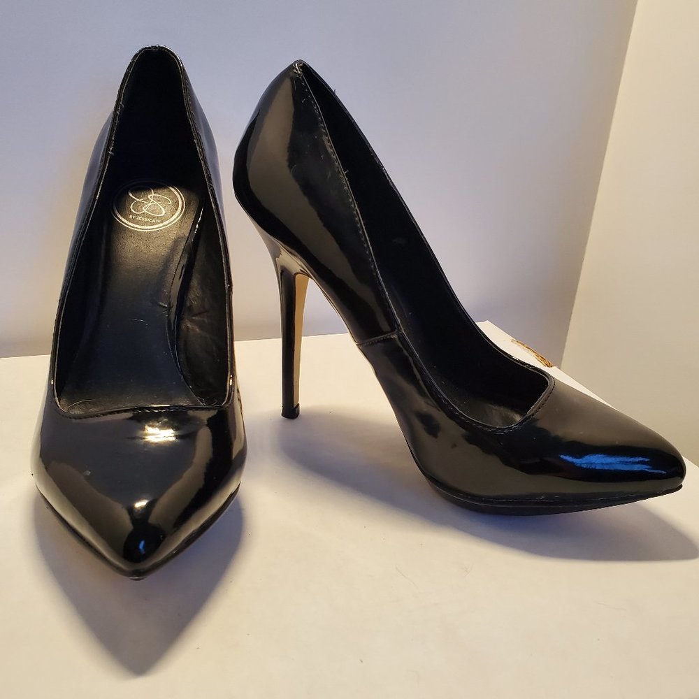 Jessica Simpson Black Pumps
